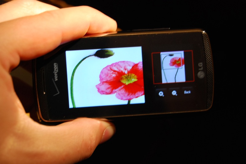 Illustration for article titled Hands On with Verizon's Janus-Faced LG VX8800 Venus (with Gallery)